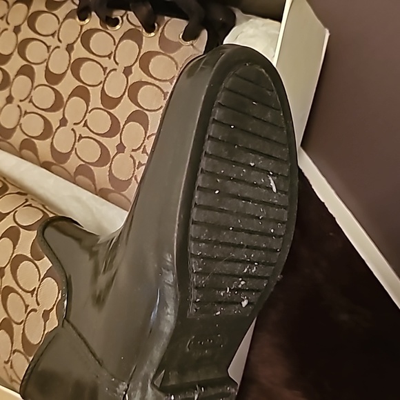 Rain boots - Picture 2 of 5